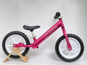 Xe thăng bằng Cruzee màu hồng